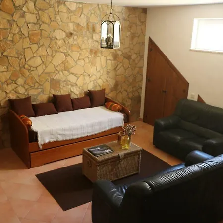 Comfortable By The Surfing Beach Apartment *