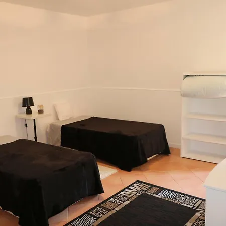 Comfortable By The Surfing Beach Apartment